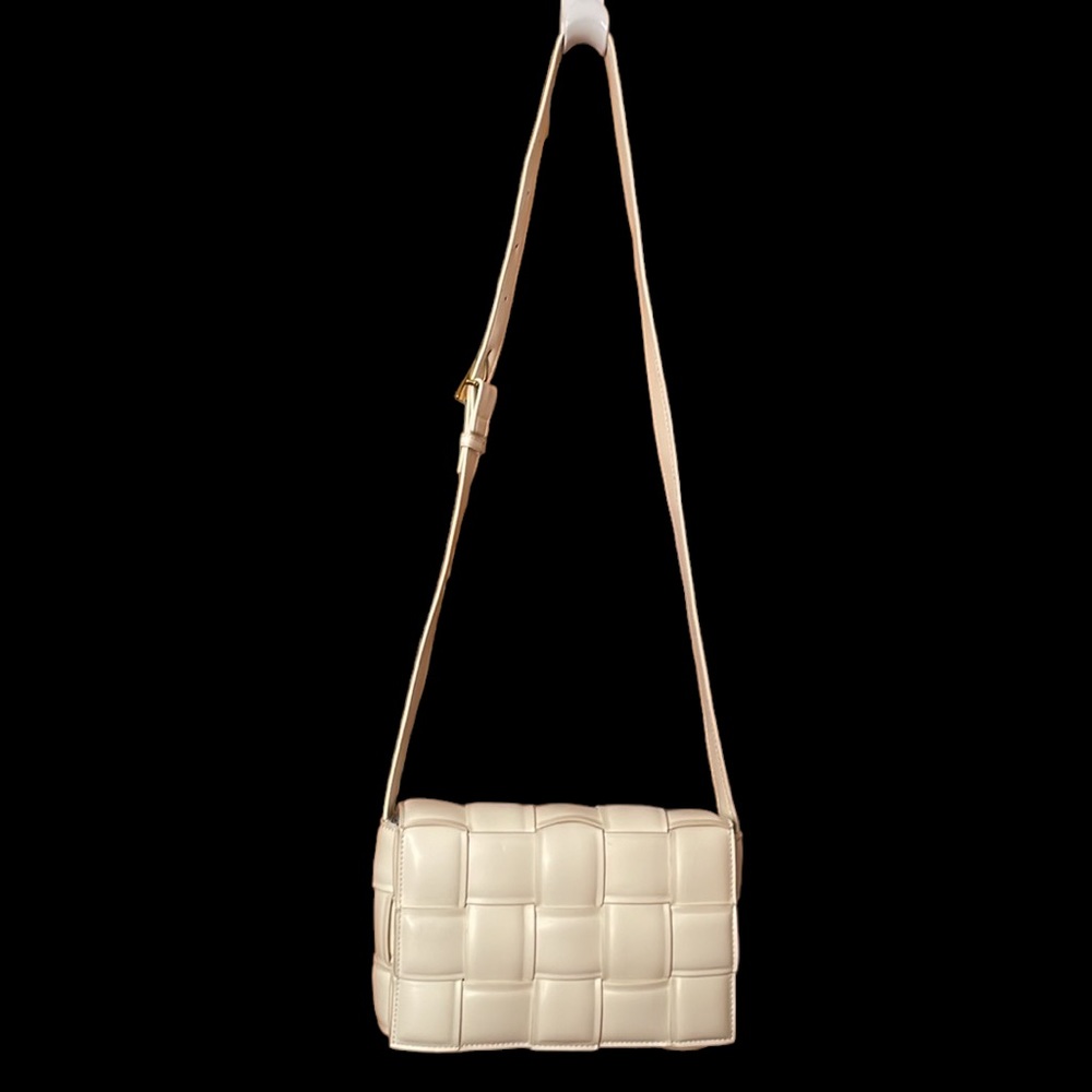 Woven Design Off-White/Cream Faux Leather Magnetic Lock Crossbody Bag